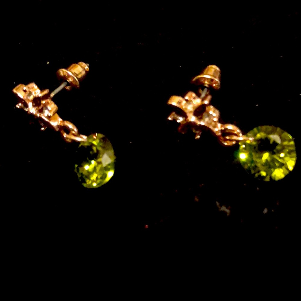 Peridot colored earrings